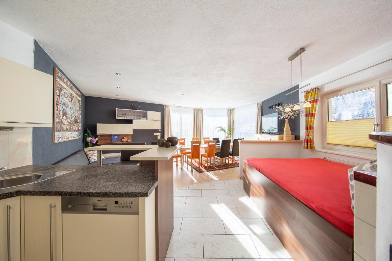 Top View Ferienapartment Mathias Solden Bagian luar foto